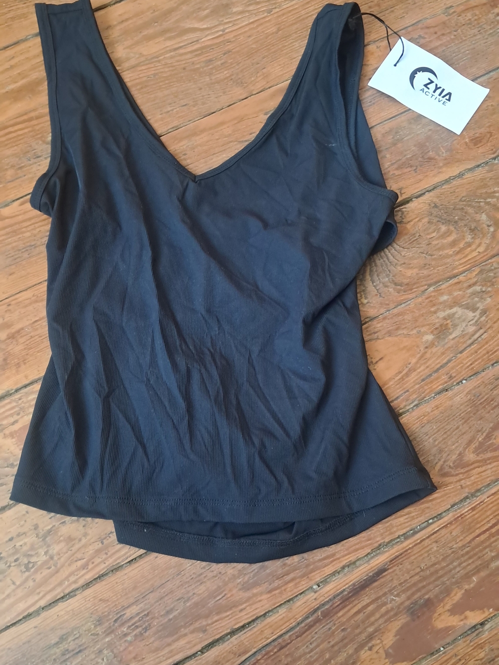 ZYIA Black V-Neck Tank Top